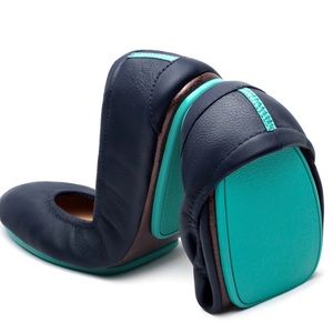 TIEKS CALIFORNIA NAVY Size 9